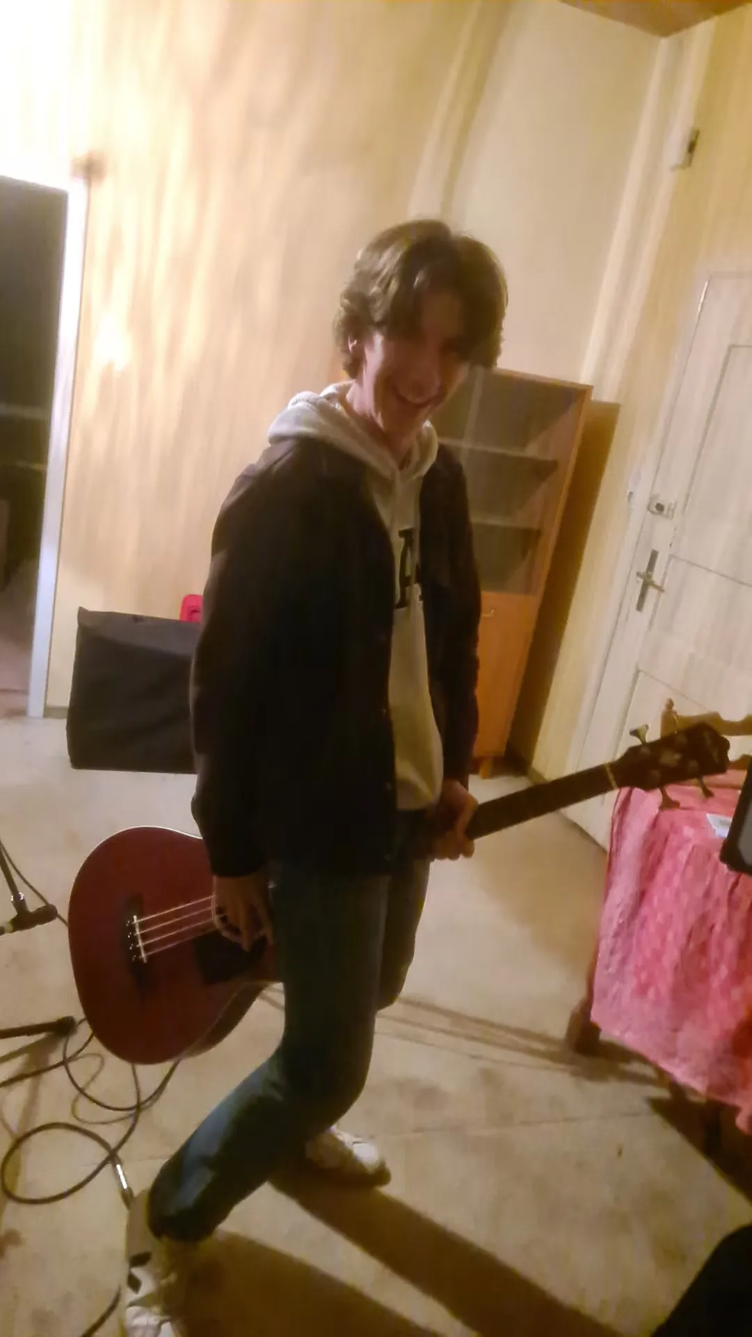Gitarrist von Bassed, Oktober 2022