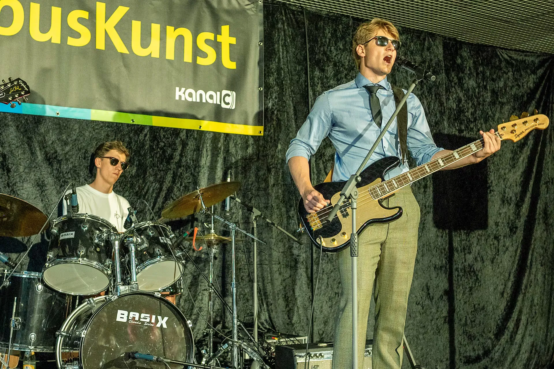 Bassed bei ihrem ersten Live-Auftritt, CampusKunst 2025